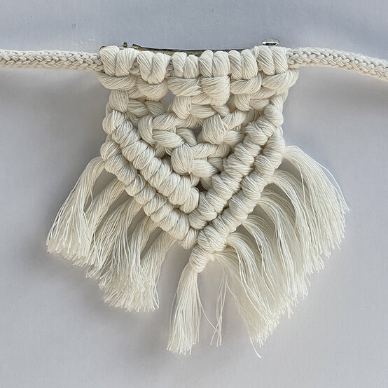 Idea_macrame-stash-busting-_hairclip-STEP10.jpg?sw=554&q=85