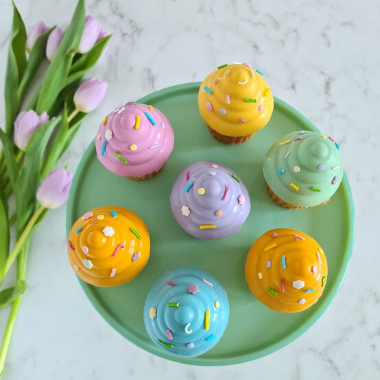 Idea_how-to-make-colourful-cupcakes_step4b.jpg?sw=554&q=85