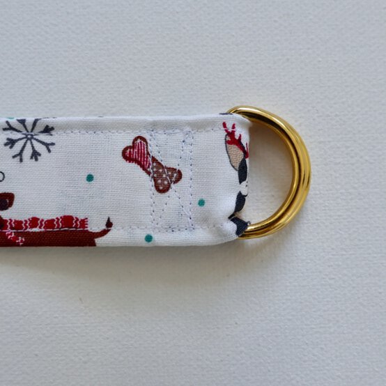 how_to_sew_a_dog_collar_step%207.jpeg?sw=554&q=85