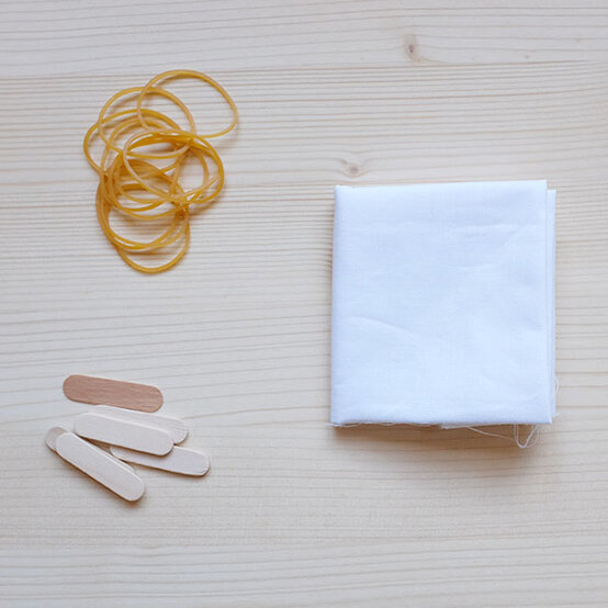 shibori-tie-dye-step11.jpg?sw=554&q=85