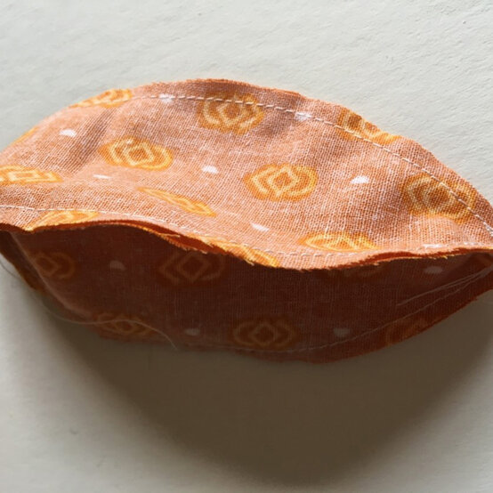 fabric-pumpkins-step-3.jpg?sw=554&q=85