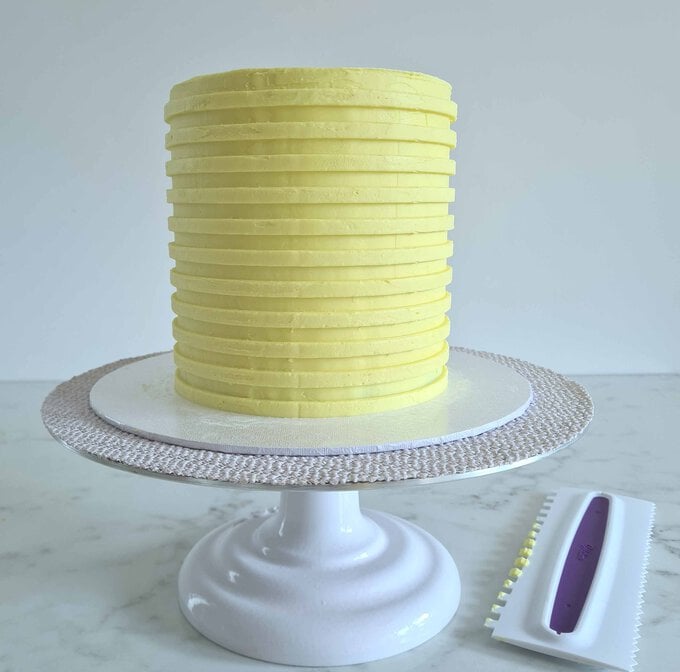 Idea_how-to-make-a-layered-easter-cake_step2d.jpg?sw=680&q=85