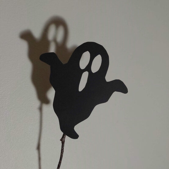 idea_diy-halloween-party-games-shadow_step6.jpg?sw=554&q=85
