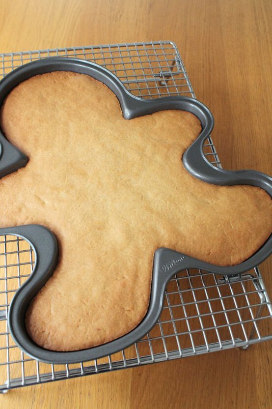 giant-gingerbread-man4.jpg?sw=554&q=85