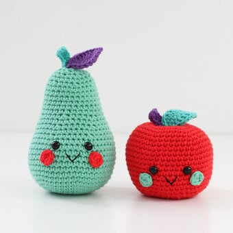 How to Crochet an Amigurumi Apple and Pear