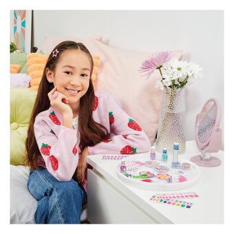 Make It Real Mega Cosmetics Set