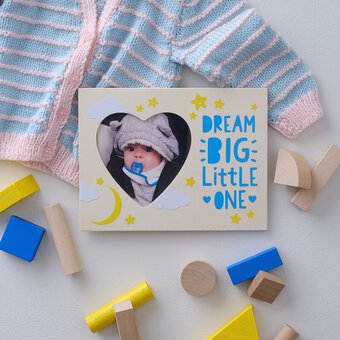 Cricut: How to Decorate a Photo Frame