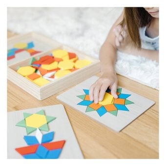 Melissa & Doug Pattern Blocks and Boards image number 2