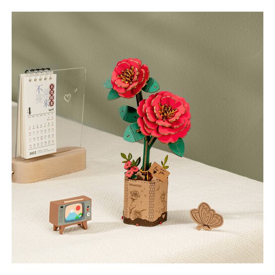 Rowood Red Camellia Wooden Flower Kit image number 4