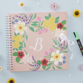 How to Draw a Personalised Wreath Scrapbook Cover