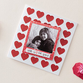 How to Make a Kid's Valentine's Day Selfie Frame Card