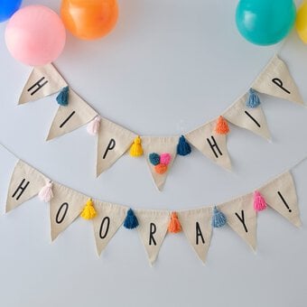 Cricut: How to Make Celebration Bunting