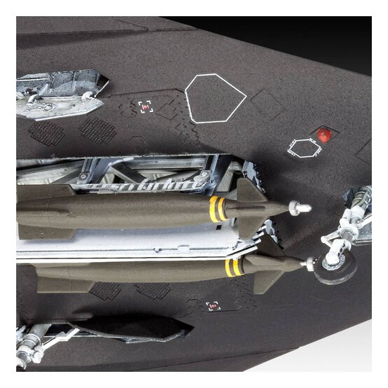 Revell F-117A Nighthawk Stealth Fighter Model Kit 1:72 image number 4