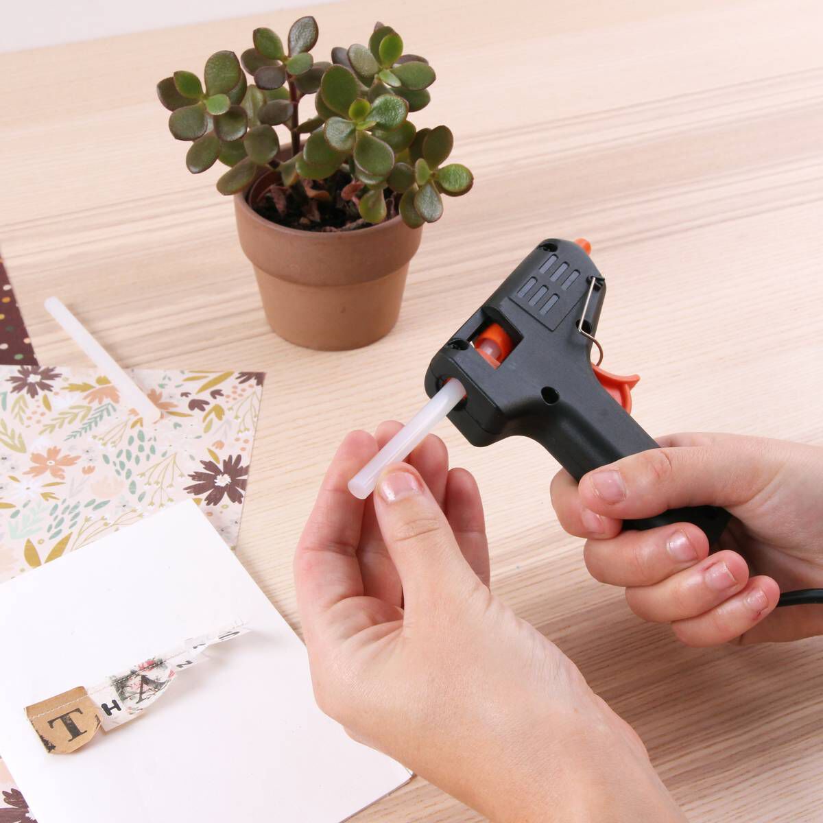 Hot Melt Glue Sticks 100 Pack Bundle Hobbycraft