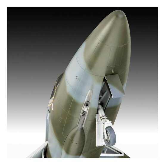 Revell Hawker Hunter T.7-1.7A Model Kit 1:32 image number 4