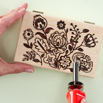 How to Make a Floral Pyrography Trinket Box