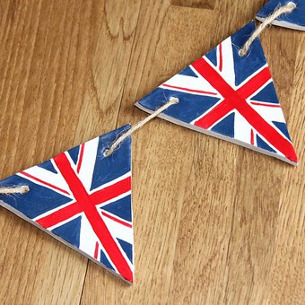 How to Make Clay  Bunting