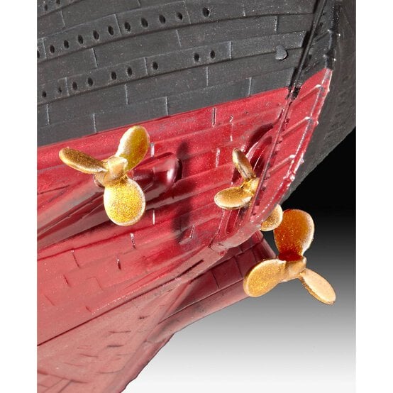 Revell R.M.S. Titanic Model Kit 1:700 image number 4