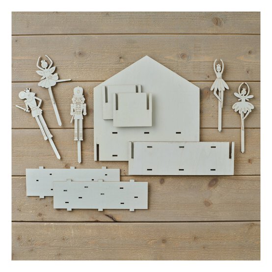 Make Your Own Wooden Nutcracker Scene image number 2