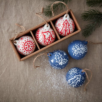 How to Make Scandinavian Inspired Christmas Baubles