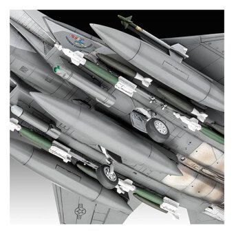 Revell F-15E Strike Eagle Model Kit 1:72 image number 7
