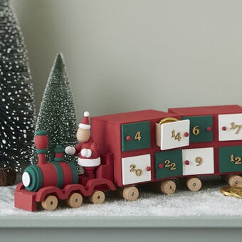How to Make a Traditional Advent Train