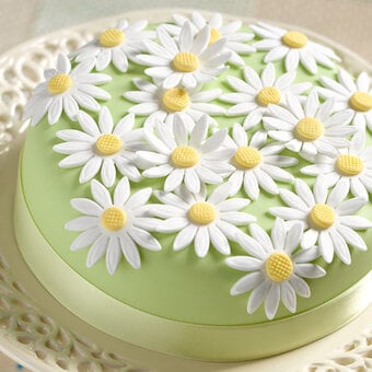 How to Make a Daisy Cake