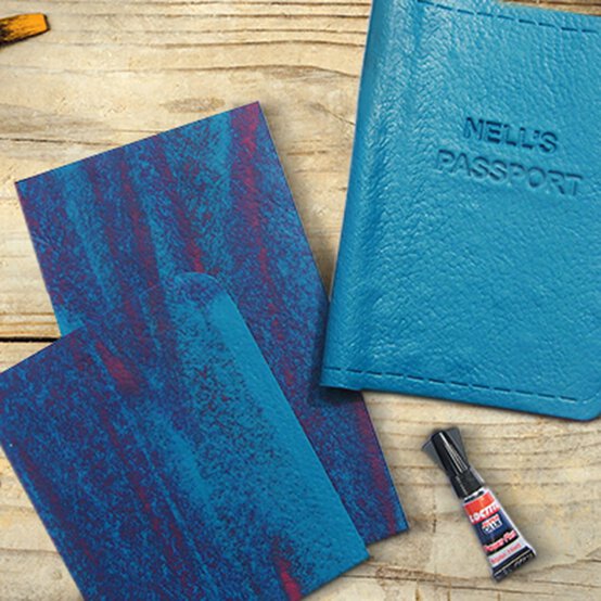 How to Make a FIMO Leather-Effect Passport Cover image number 1