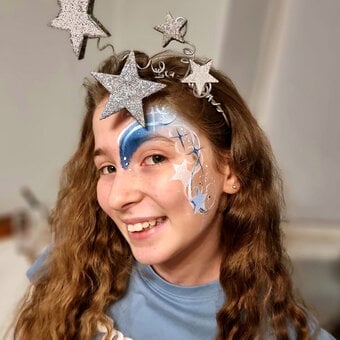 How to Create a New Year's Eve Face Paint Design