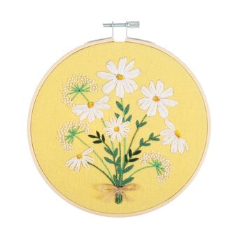 Trimits Daisies Embroidery Hoop Kit image number 2