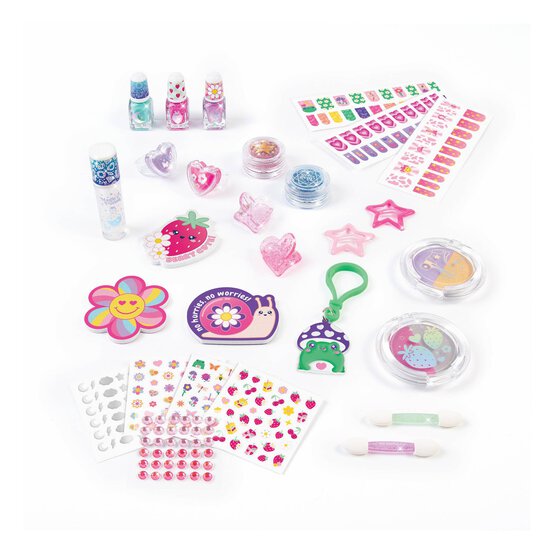 Make It Real Mega Cosmetics Set image number 3