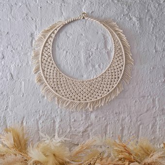 How to Make a Christmas Macrame Wreath