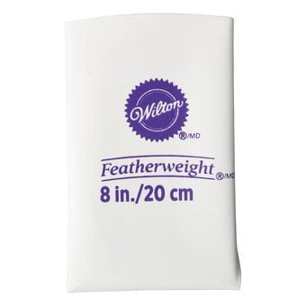 Wilton 8 Inch Featherweight Decorating Bag image number 2