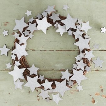 How to Make a Rustic Star Wreath