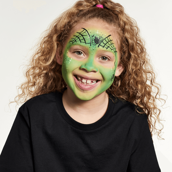 How to Face Paint a Green Witch image number 1