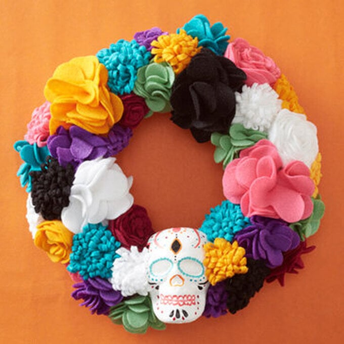 How to Make a Floral Skull Wreath image number 1