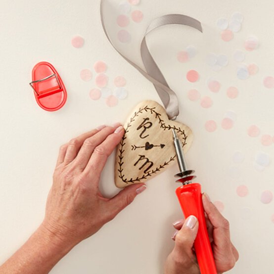 How to Make a Pyrography Heart Decoration image number 1