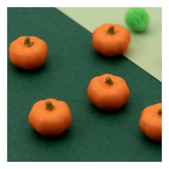 Resin Pumpkin Embellishments 6 Pack  image number 3