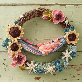 How to Crochet a Summer Garden Wreath