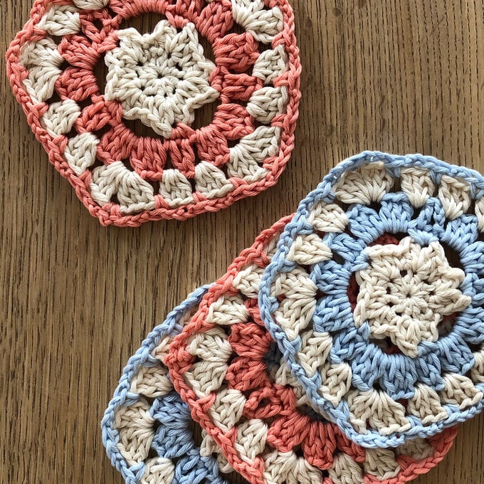 How to Crochet Star Coasters image number 1