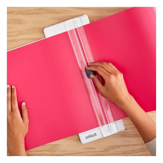 Cricut Maker 4 Deluxe Essentials Bundle image number 5