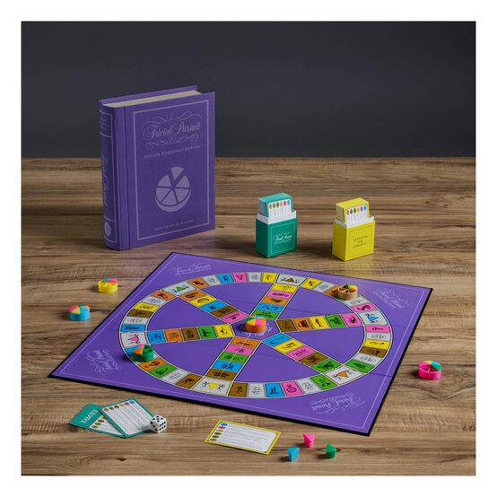 Bookshelf Trivial Pursuit  image number 2