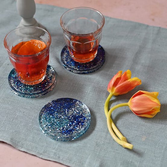 How to Make Glitter Resin Coasters image number 1