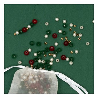 Snow Berry Beads 50g