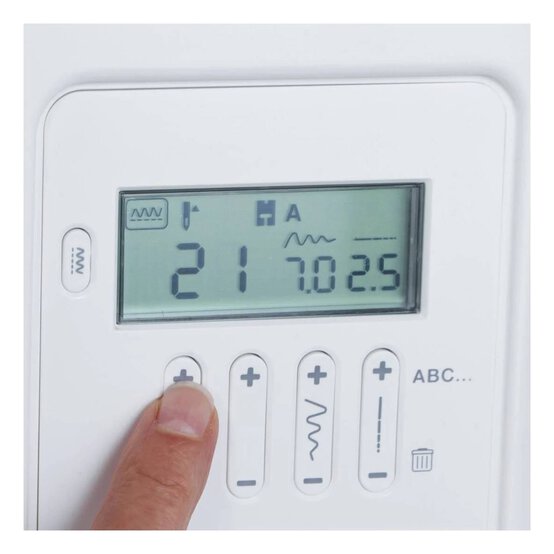 Singer Confidence 7640 Sewing Machine and Accessories Bundle image number 6