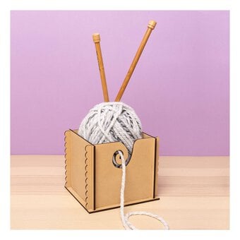 Hobbycraft Foldable Yarn Bowl with Knitting Gauge image number 2