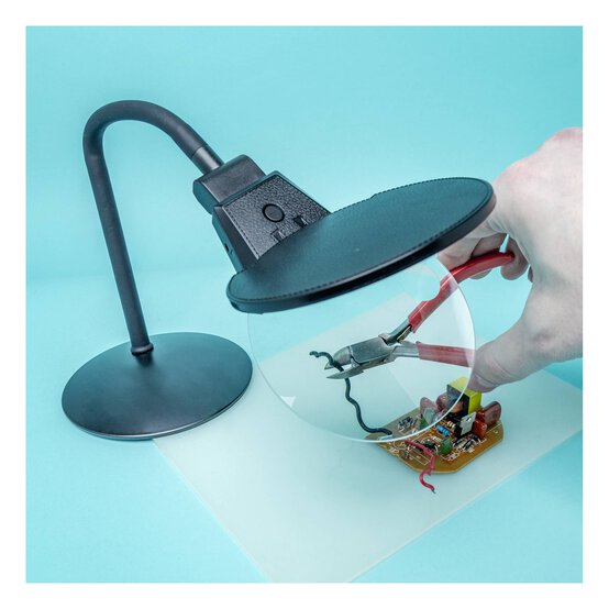 Modelcraft Flexible Neck LED Magnifier image number 3