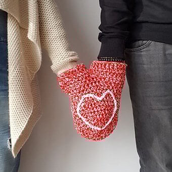 How to Crochet a Hand in Hand Glove