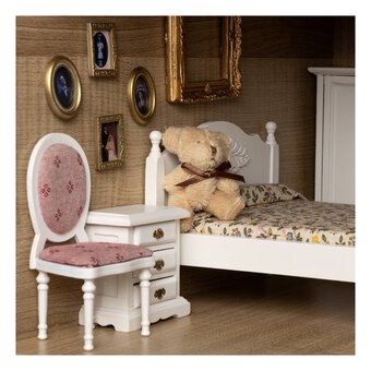 Doll&rsquo;s House Brown Bear