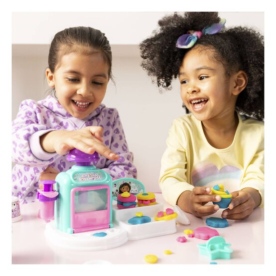 Gabby’s Dollhouse Cakey Cat’s Dough Kitchen image number 2